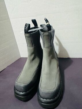 Dr. Martens CORRAN CHELSEA WAXY SUEDE HEELED BOOTS BNWT womens SIZE8